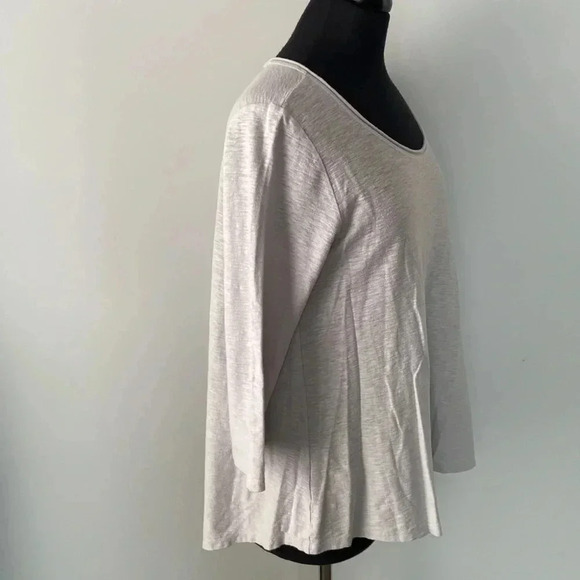 Cut • Loose | 3/4  Sleeve Top - Picture 2 of 6